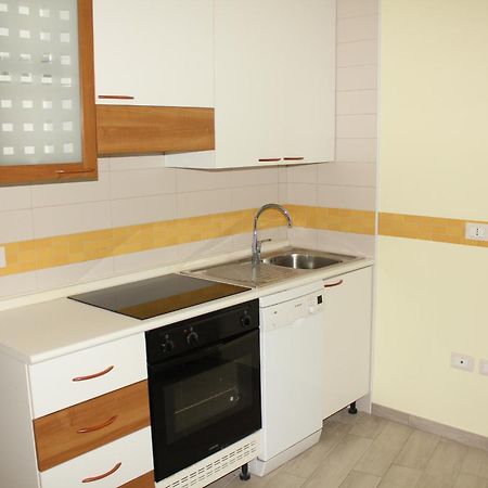 B&B Il Giardino In Citta - Parcheggio Privato Gratuito Foggia Eksteriør bilde