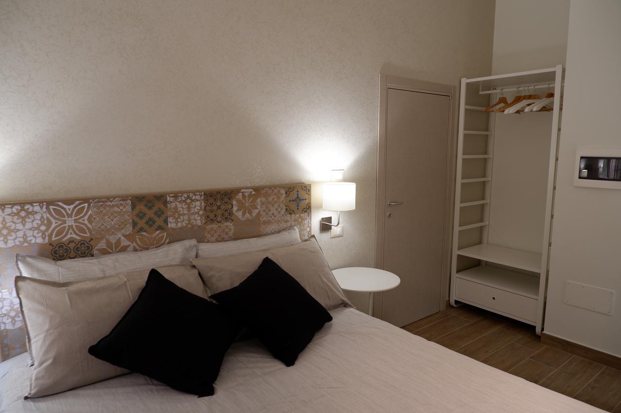 B&B Il Giardino In Citta - Parcheggio Privato Gratuito Foggia Eksteriør bilde