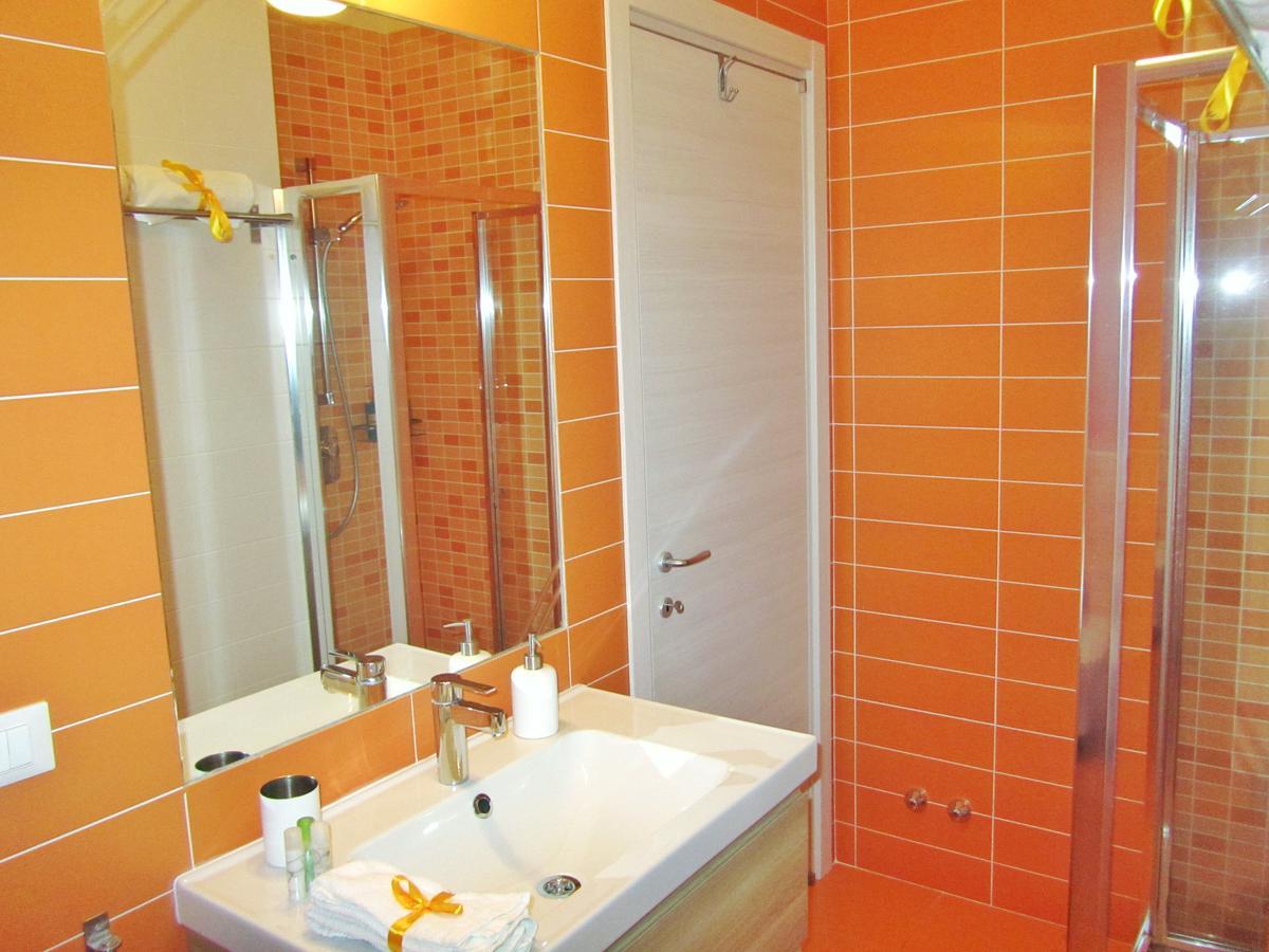B&B Il Giardino In Citta - Parcheggio Privato Gratuito Foggia Eksteriør bilde