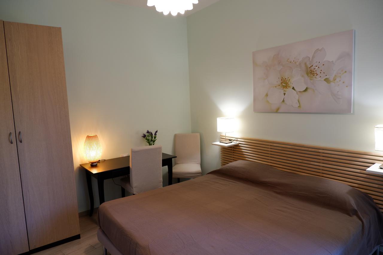 B&B Il Giardino In Citta - Parcheggio Privato Gratuito Foggia Eksteriør bilde